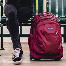 JanSport Driver 8 Russet Red Trolley / Ryggsekk - 2 kg - 50 x 35,5 x 19,5 cm - 36 L - RECYCLED